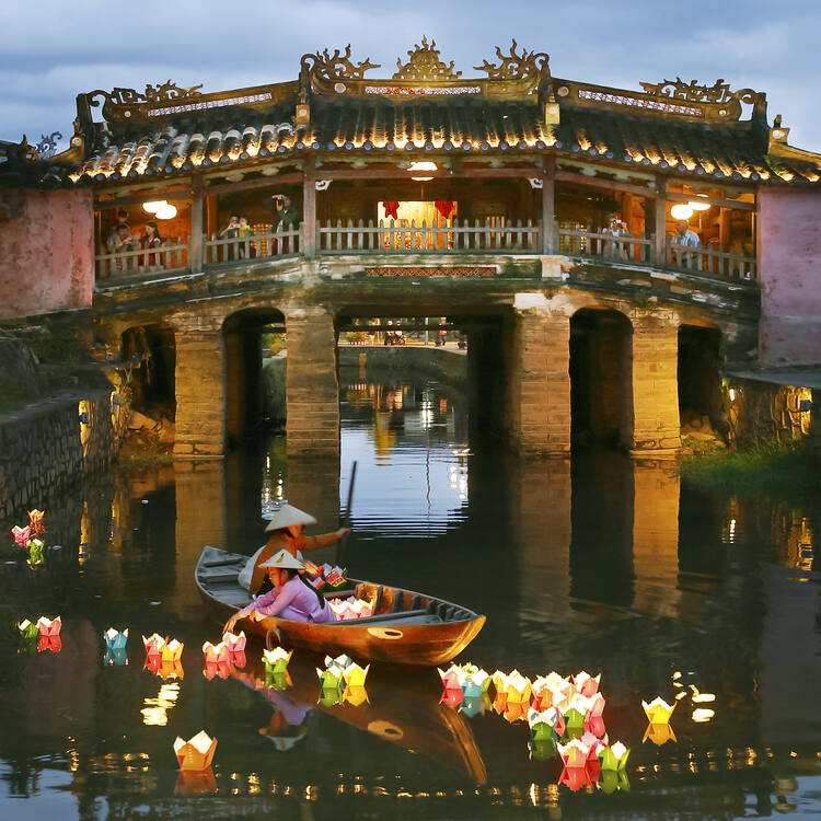 Read more about the article Travel to Hoi An: Your Ultimate Guide